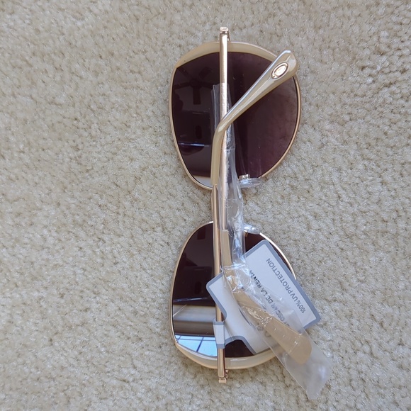 Oscar by Oscar De La Rental sunglasses - Picture 4 of 4